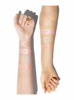 Kasvot-DIOR skin Nude Luminizer -korostuspuuteri 6 g
